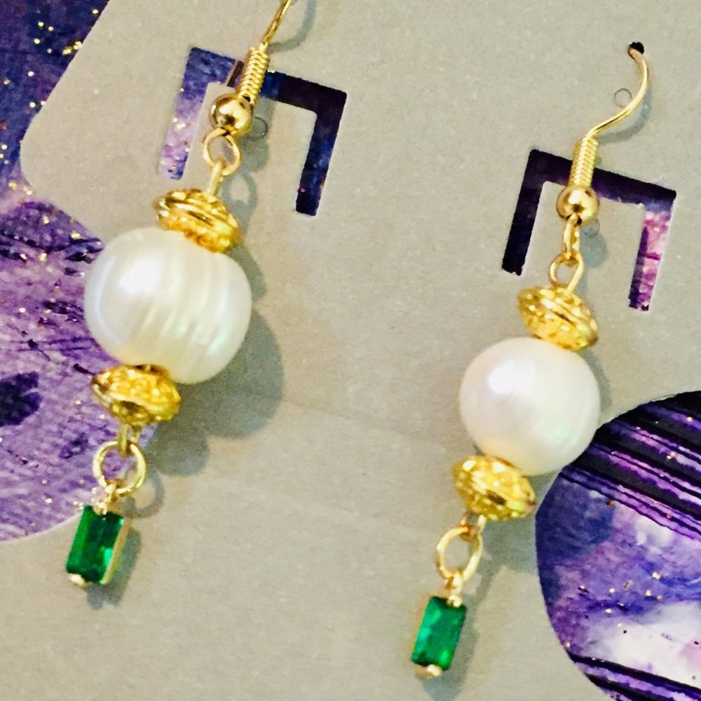 Fresh Emerald Lakes - Fresh water Peals & Emerald drop dangle with 14K GF hooks